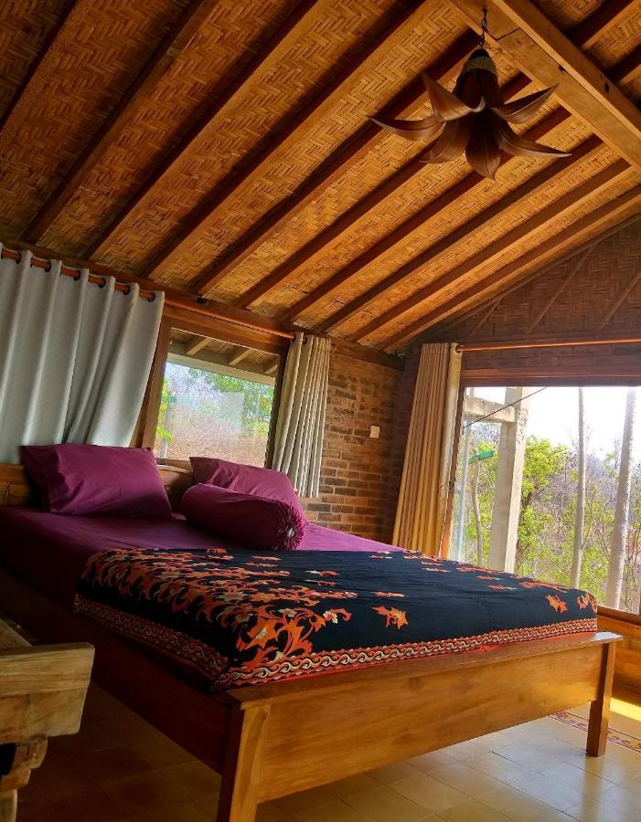Batu Hill Villa Watukarung Exterior foto
